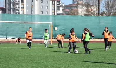 Artvin’de ‘HerBirey İçin Futbol’ Şenliği Başladı